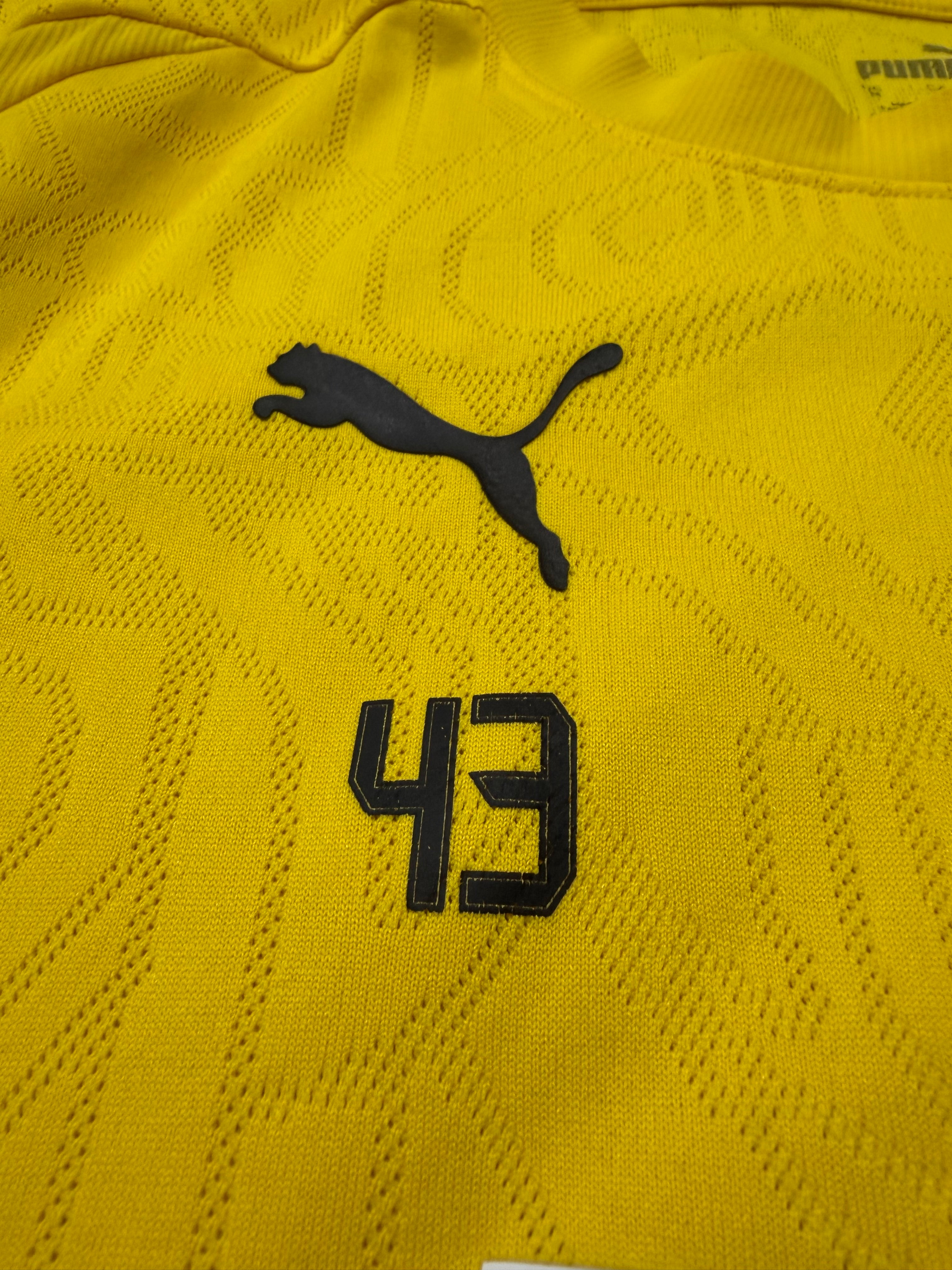 BVB Borussia Dortmund Matchworn Pre-Match/Training #43 Jamie Bynoe-Gittens