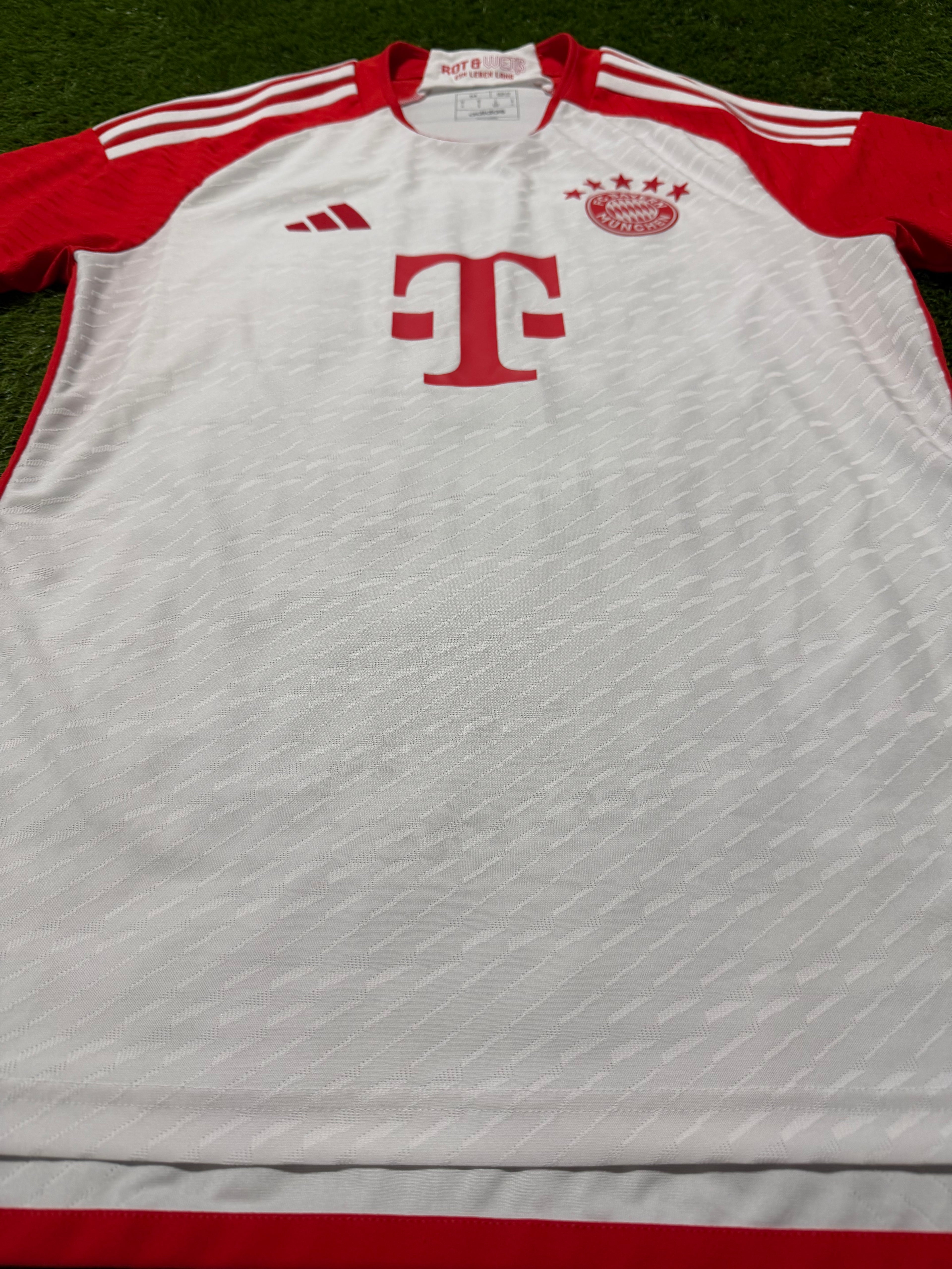 FC Bayern München 2023/2024 Authentic #13 Eric-Maxim Chupo-Moting