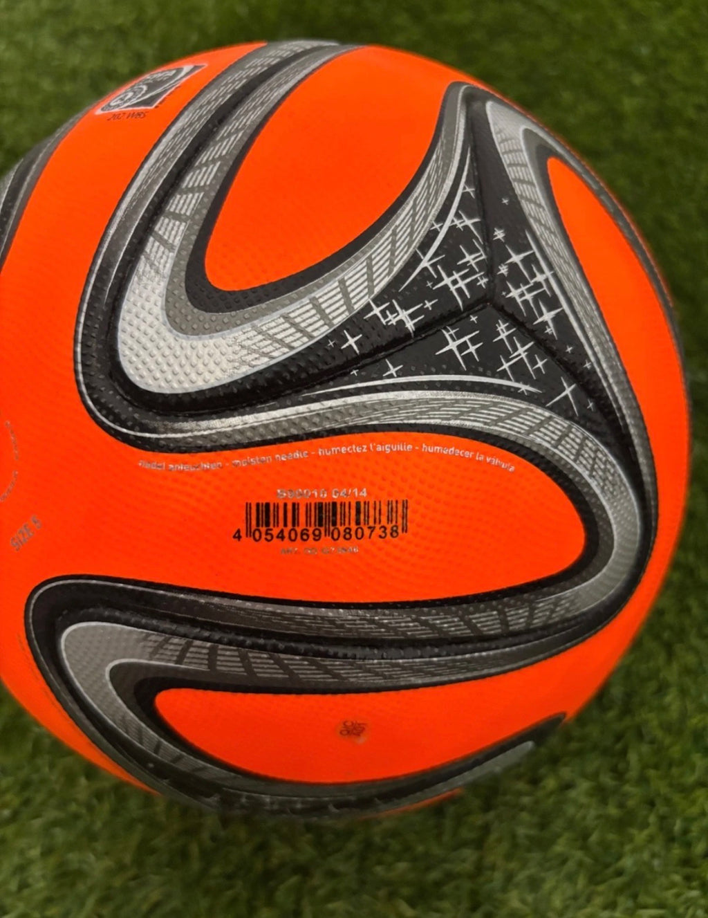 brazuca OMB Winter powerorange WM 2014