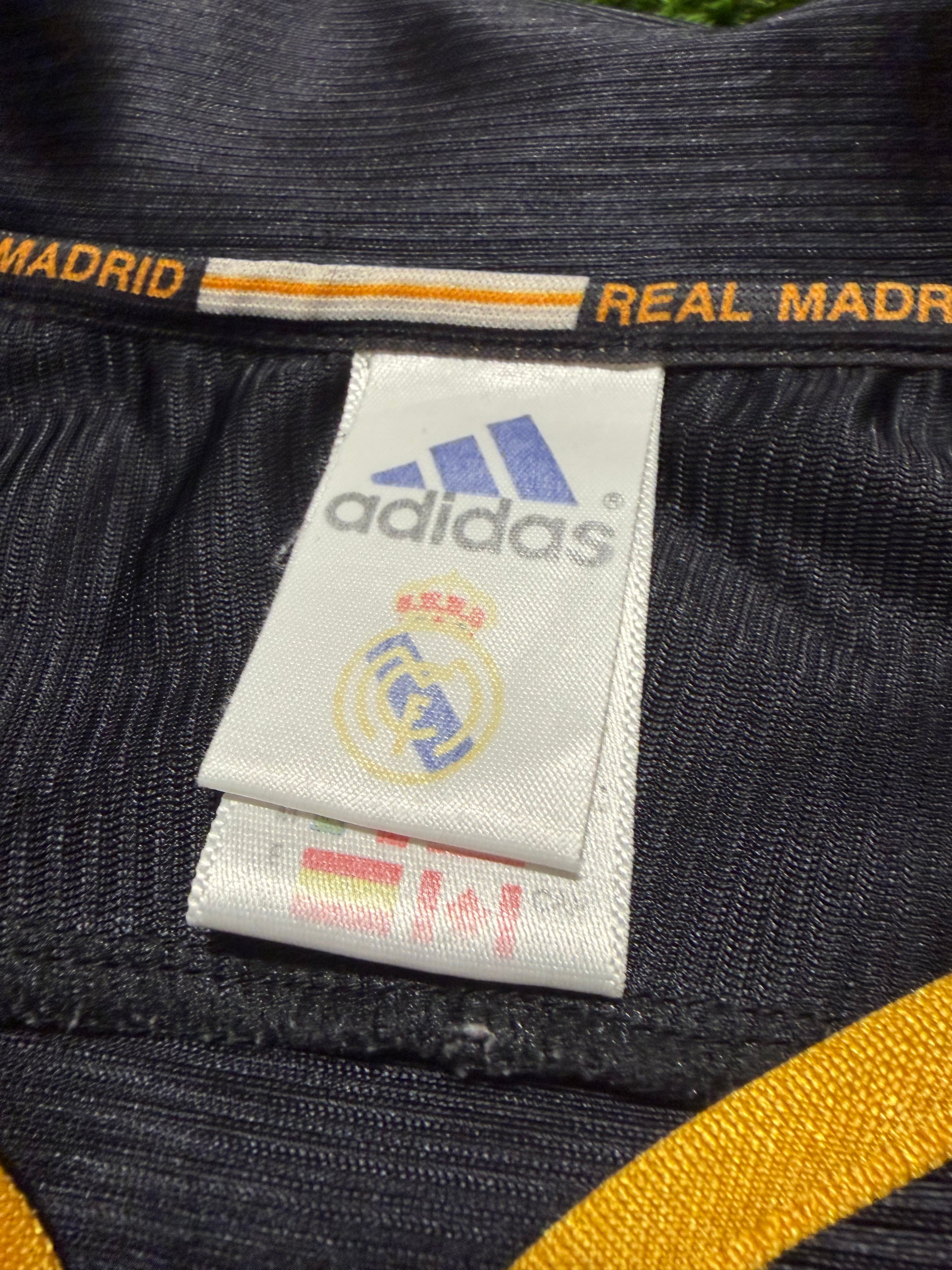 Real Madrid 1999/2000 #10 Luis Figo