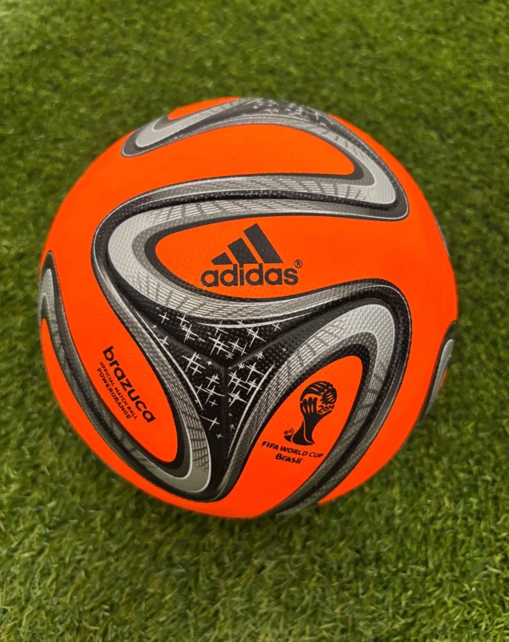 brazuca OMB Winter powerorange WM 2014