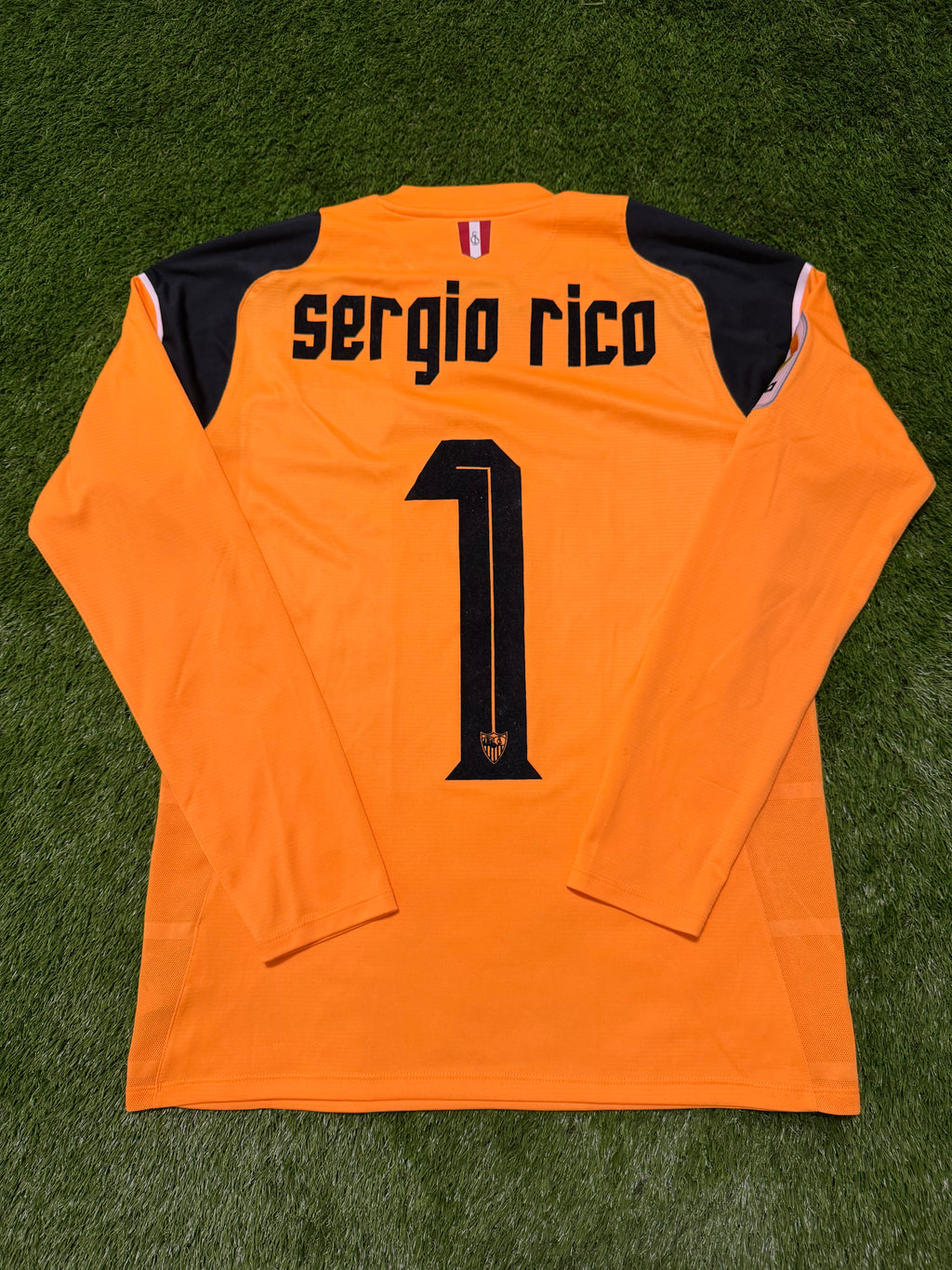 Sevilla FC TW 2016/2017 #1 Sergio Rico