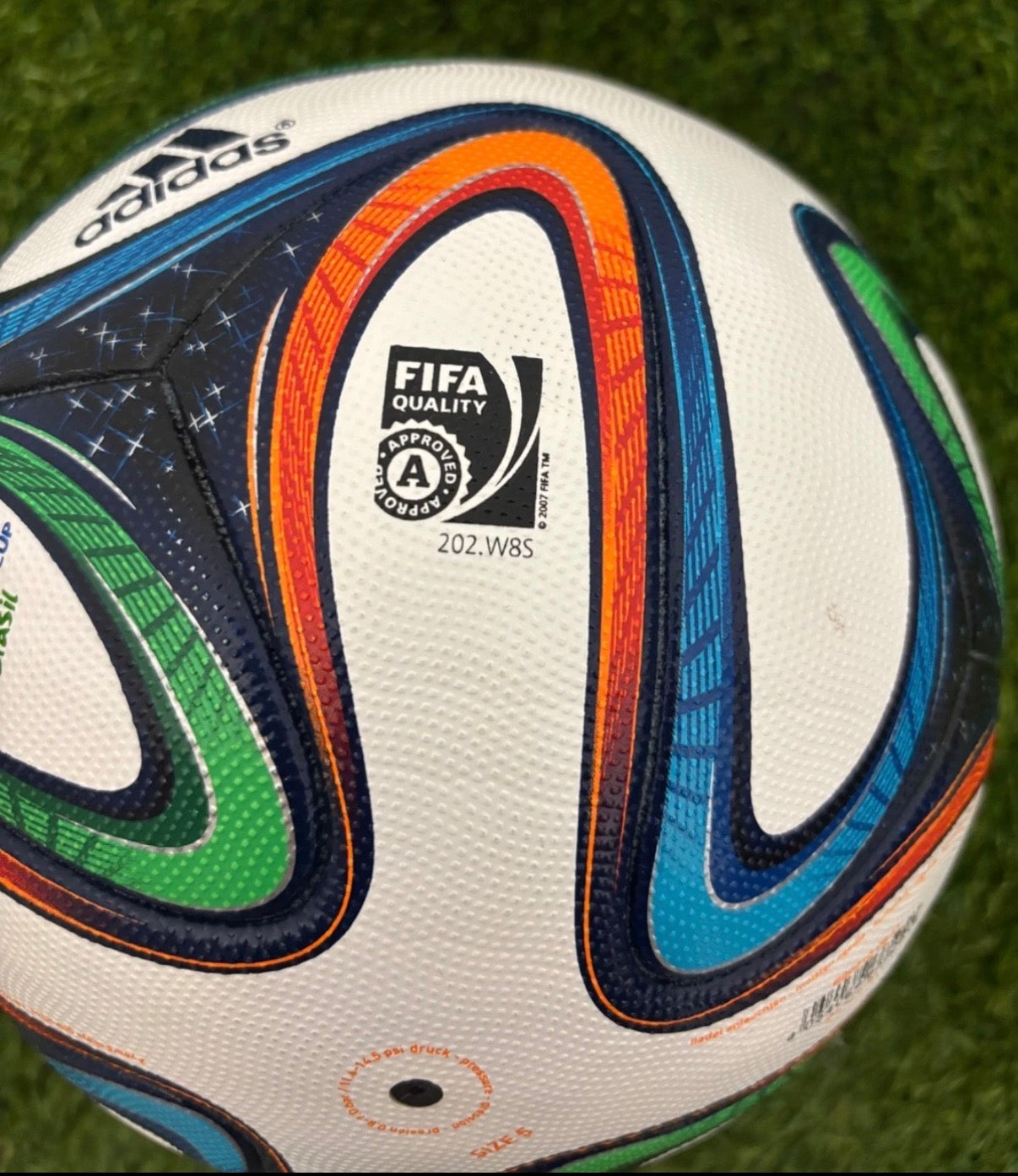 brazuca OMB WM 2014