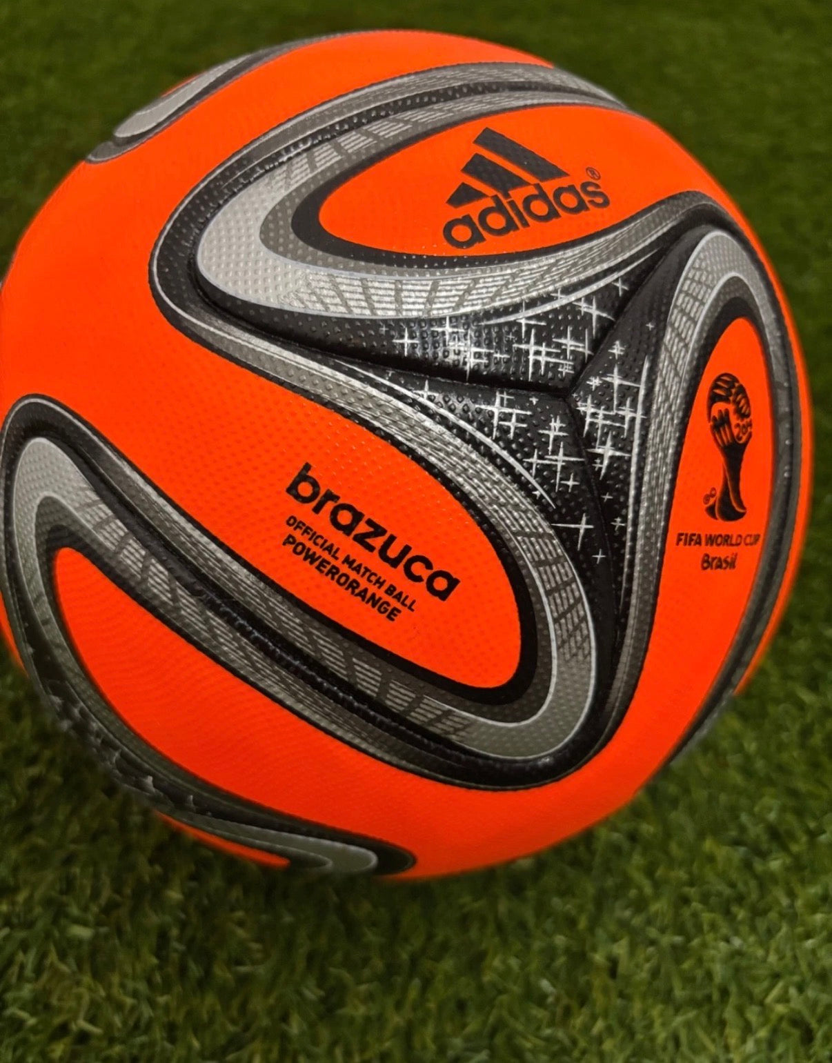 brazuca OMB Winter powerorange WM 2014